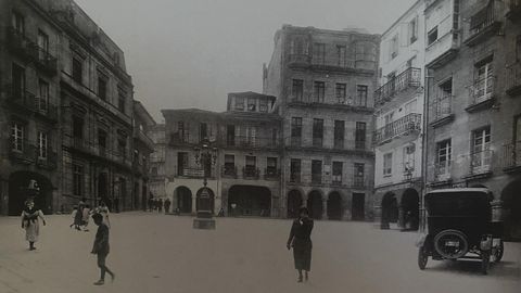 Aspecto de la plaza de la Constitución a principios del siglo XX.