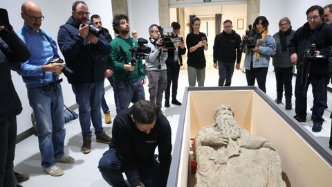 Unha das esculturas recuperadas polo Museo do Pobo Galego.