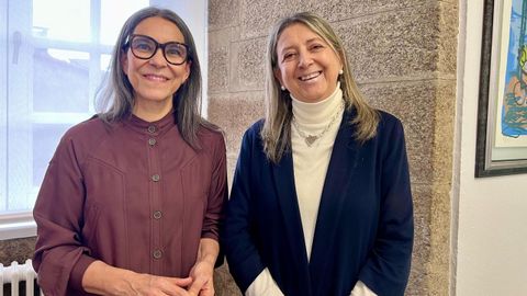 Mila Castro, a la derecha, con su compa�era de formaci�n, Mercedes Ros�n