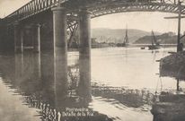 Los puentes para salvar r�os como el L�rez, en la foto, disparaban el coste del tren en el siglo XIX. 
