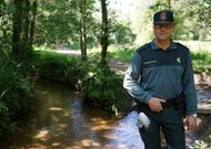 Los ni�os disfrutaron pudi�ndose probar la equipaci�n. 