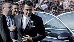 Los jugadores del Bara acompaaron a Xavi el da de su boda