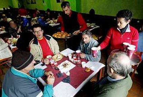 Hubo gran actividad ayer en el comedor, pero no se cubrieron todas las plazas ofertadas.