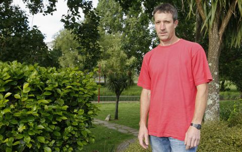 Higinio Puga comienza a trabajar hoy en una empresa medioambiental de Carballo.