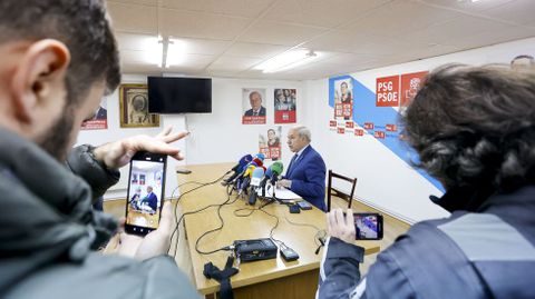 Tom�, el pasado mi�rcoles, en su comparecencia en la sede del PSOE en Monforte