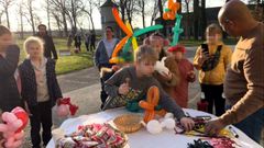 Algunos ni�os de acogida en una de las paradas en su viaje de Polonia a Espa�a