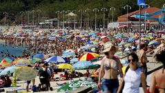 El calor abarrota las playas