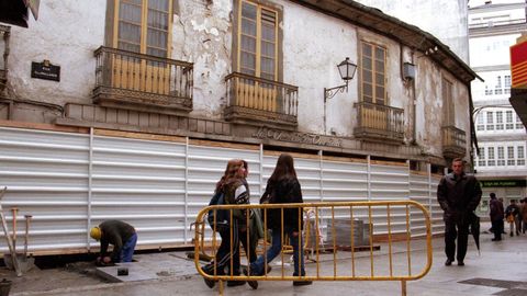 Edificio que fue del marques de Ombreiro y sede de La Voz de La Verdad en el 2003