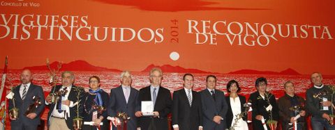 Imagen de la entrega de la medalla de oro del año pasado al naval y los galardones de Vigueses Distinguidos el 27 de marzo.