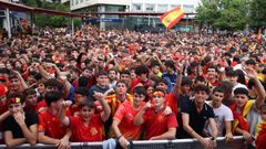 Imagen de la Praza Roxa en la final masculina de la Eurocopa del ao pasado, donde la Diputacin provincial s atendi la demanda para instalar pantallas
