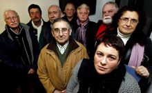 Los afectados lamentan que su propio pa�s, por el que tanto hicieron en la emigraci�n, los trate como si fueran estafadores.
