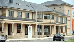 Vista del consistorio local de Cari�o, en una imagen de archivo