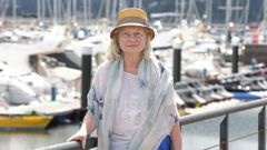 Vive en Madrid. En la foto, en Sada, donde va con asiduidad.