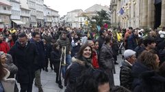 Cientos de personas acudieron a la convocatoria de grabaci�n de un v�deo de apoyo a la candidatura de Celanova a la iluminaci�n de Ferrero Rocher.