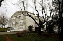 El colegio p�blico de Monte dos Postes es el que presenta m�s deficiencias. 