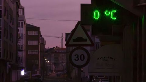 Bajas temperaturas a primera hora de la maana en Carballo