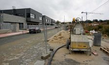 Las fuertes lluvias est�n dificultado las obras que faltan en los accesos al nuevo colegio. 