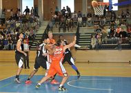 El Breog�n y el Coru�a se enfrentaron la semana pasada en el pabell�n de Ribadeo. 