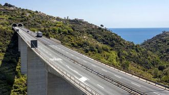 Autopista A-10 en Italia, que conecta G&eacute;nova con la frontera francesa.
