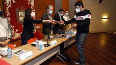 La conselleira de Emprego y el alcalde de Caldas, este martes, en la clausura del proyecto