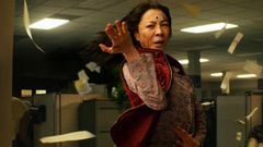 Michelle Yeoh, en una escena de «Todo a la vez en todas partes»