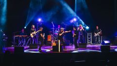 Un momento del concierto de Conductores Suicidas, que llenaron el Pazo da Cultura de Pontevedra el jueves a ltima hora.