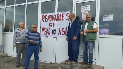 Vecinos en pie de guerra contra los parques de bater�as al lado de viviendas