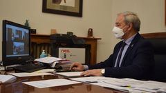 O presidente da Deputaci�n, Jos� Tom�, no seu despacho