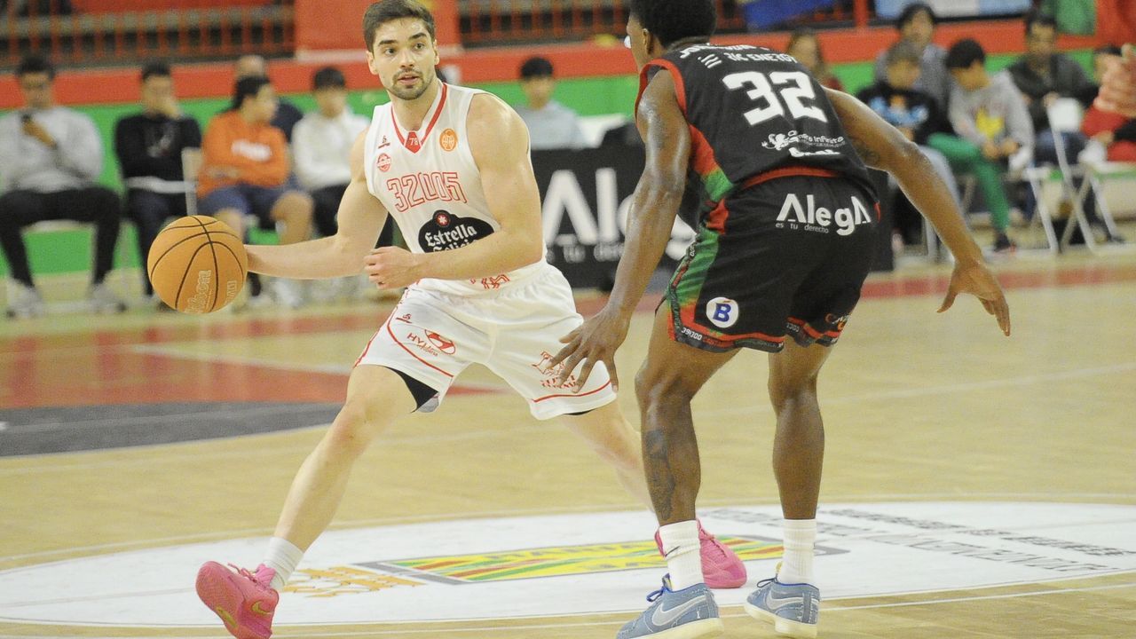 El COB desaparece en un nefasto tercer cuarto y tropieza en Cantabria (87-66)