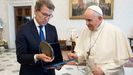Feijoo traslada al papa la �invitaci�n formal� para visitar Galicia en el 2022