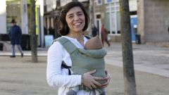 La mochila, confeccionada en lino ecológico , es de cuatro colores, verde, azul, rosa y mostaza