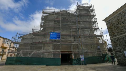 Trabajos de restauracin en la iglesia de Meira