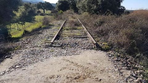 Uno de los tramos abandonados de la ruta en los que se retiraron parte de las vas