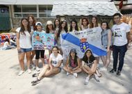 Adolescentes llegadas de toda Galicia e incluso de Asturias o Santander tomaron la plaza. 