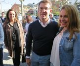 Rosa Arza (a la derecha) junto a N��ez Feijoo en un reciente acto del PP celebrado en el restaurante Don Manuel. 