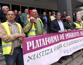 Los pensionistas volvieron a llevar su protesta a Ribeira. 