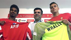 Nico Rodr�guez posa entre Afif y Whalley.Nico Rodr�guez posa entre Afif y Whalley