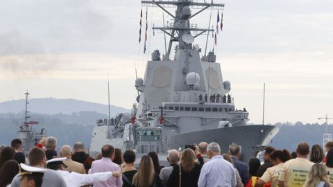 Buque de guerra de la Armada Espa�ola en Ferrol