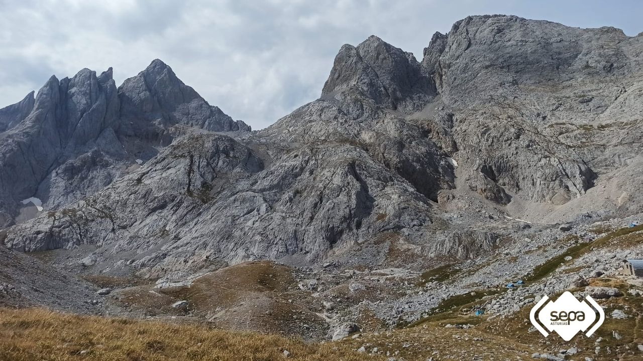 Muere un hombre de unos 50 años en una ruta de montaña en Cabrales