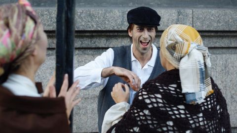 Procesi�n de la Santa Compa�a con ni�os de Sama�n / Halloween