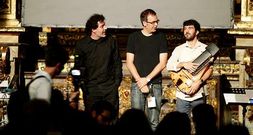 El festival cont� ayer con los transgresores Ulovit, que mezclan zanfo�as y nuevas tecnolog�as. 