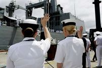 Despedida al �Cantabria� en el muelle de cruceros de S�dney.