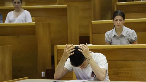 Estudiantes este martes en la primera prueba de la PAU 2026