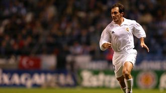 Pedro Munitis, en el estadio de Riazor, durante su etapa en el Real Madrid.