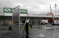 Las empresas apuran estos d�as las obras para poder abrir sus negocios estos d�as.