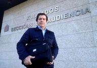 El edil Eladio Costas aport� ayer m�s documentaci�n al juez.