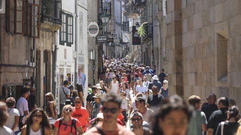 Turistas en el casco histrico de Santiago de Compostela.