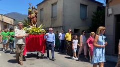 Petn procesion junto a Santiago Apstol