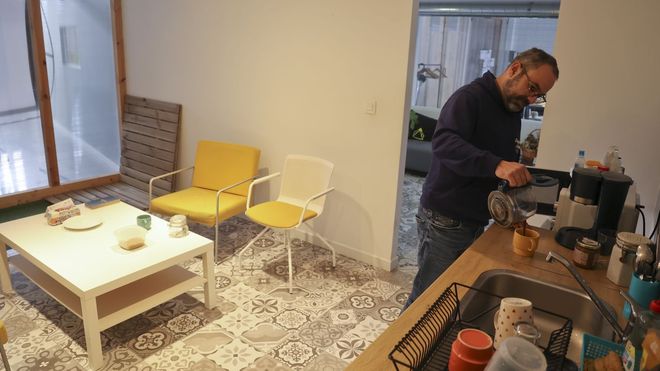 Un d�a en el �nico �coworking� del centro de Nar�n, en im�genes