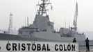Imagen de la fragata Crist�bal Col�n en el Arsenal de Ferrol. 